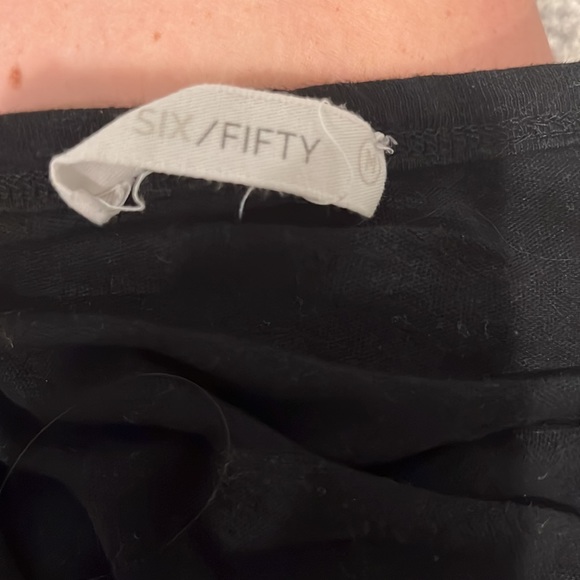 Black crop tee with cut outs - Picture 3 of 3